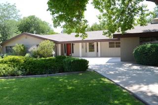 2703 Chrysler Dr, Roswell, NM 88201-5207