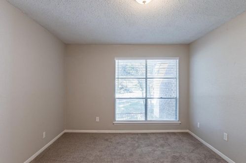 2992 Buttonwood Dr, Carrollton TX exterior