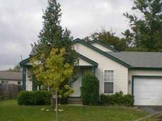 1433 Pine Wild Dr, Columbus, OH 43223-6255