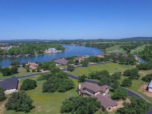 118 River Park Dr, Lakeside Heights, TX 78639-4405