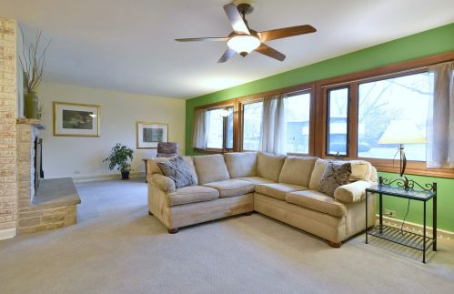 345 Webster Ave, Elmhurst, IL 60126-3636