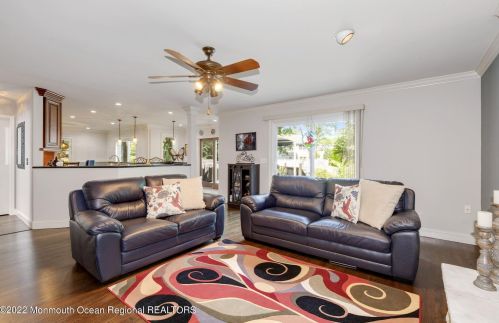 3 Princeton Ct, Tinton Falls NJ 07702-4055 exterior