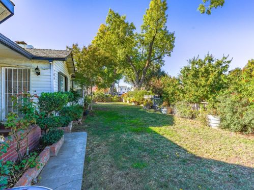 708 Dawn Dr, Modesto, CA 95350-5556