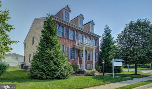 43180 Alex St, Leesburg, VA 20176-5019