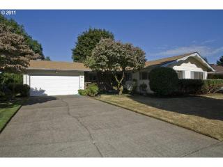 2227 102nd Ave, Portland OR  97220-3714 exterior