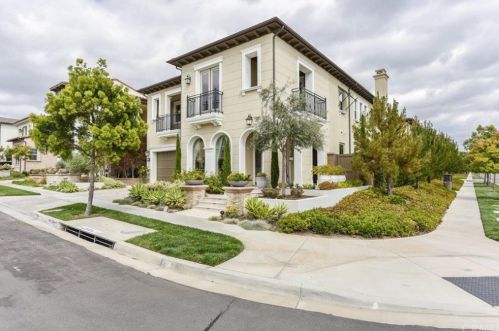 64 Interlude, Irvine CA  92620-3694 exterior