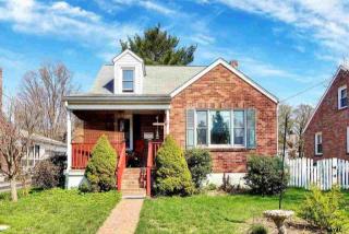 145 Oxford St, York, PA 17402-2323