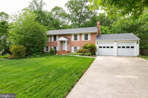 4428 Willow Woods Dr, Annandale, VA 22003-3842