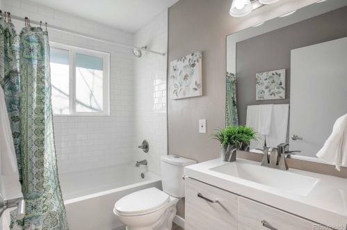 7373 Fremont Dr, Englewood CO  80112-1706 exterior