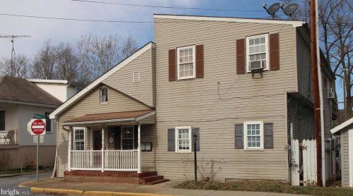 3 Frederick Rd, Graceham, MD 21788-1851