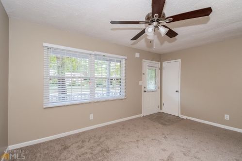 5329 Denny Dr, Atlanta GA  30349-5205 exterior