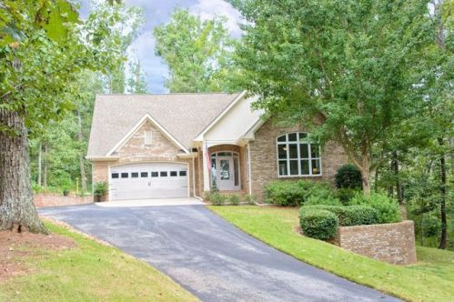24 Hickory Trace Ct, Carrollton, GA 30116-8039
