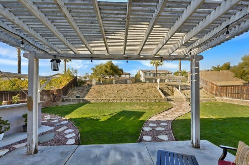 12372 Brianwood Dr, Riverside CA 92503-6754 exterior