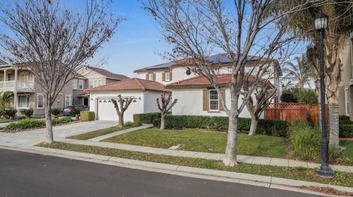 77 Brett Ave, Tracy, CA 95391-1074