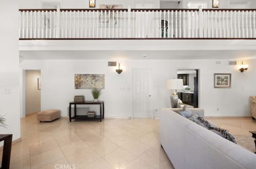 1851 Greenbriar Rd, Glendale CA  91207-1064 exterior