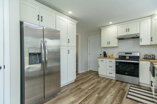 15 Bartlett Meadow Dr, Killingly CT  06241-1847 exterior
