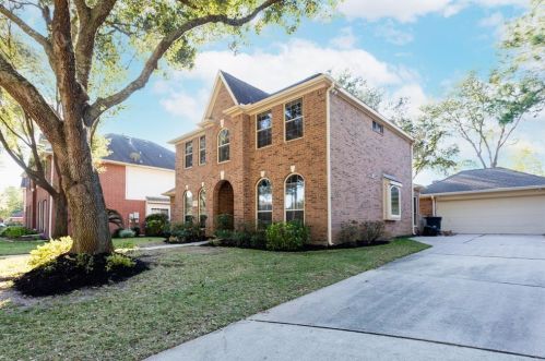 16319 Hammerwood Ct, Tomball, TX 77377-9063
