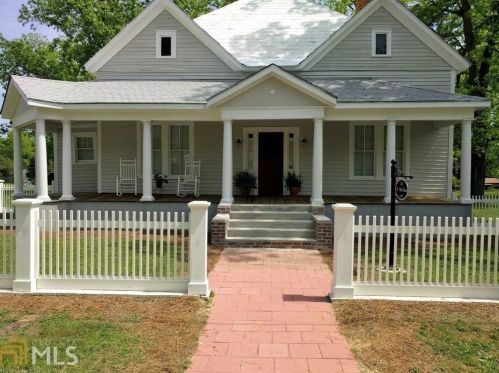 12 Church St, Portal, GA 30450-5279