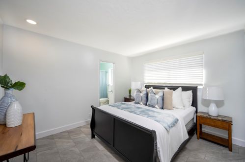3547 Mira Pacific Dr, Oceanside CA  92056-3933 exterior