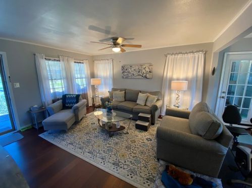 1300 Bowie Dr, Corsicana, TX 75110-2812
