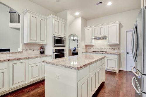 2036 Doolan Dr, Conroe TX  77301-4105 exterior