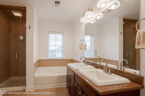 301 April Way, Middletown NJ  07748-6509 exterior