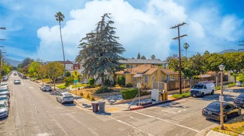 913 Maple St, Glendale CA  91205-1828 exterior