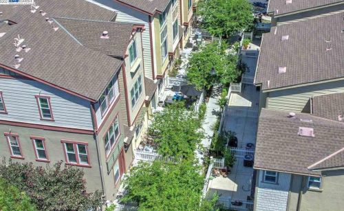 202 Peppermint Tree Ter, Sunnyvale CA  94086-6662 exterior