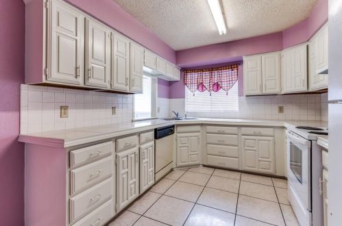 7225 Cleburne Rd, Fort Worth TX  76133-6810 exterior