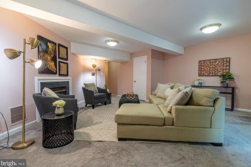 125 Kinsman View Cir, Silver Spring MD 20901-1600 exterior