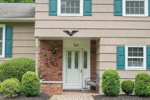 2 Tracy Ct, Morristown, NJ 07960-2831