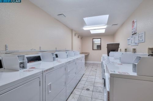 13700 San Pablo Ave, Richmond CA  94806-3702 exterior
