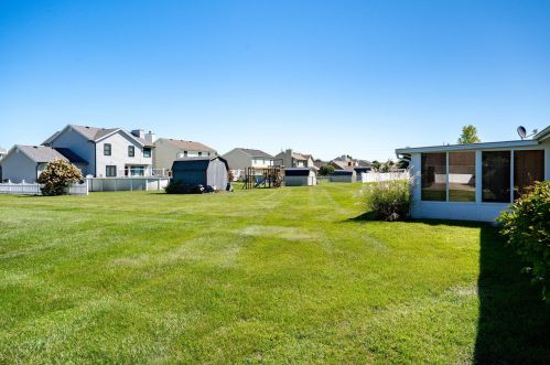 1350 Elizabeth Ct, Springfield OH  45503-5780 exterior