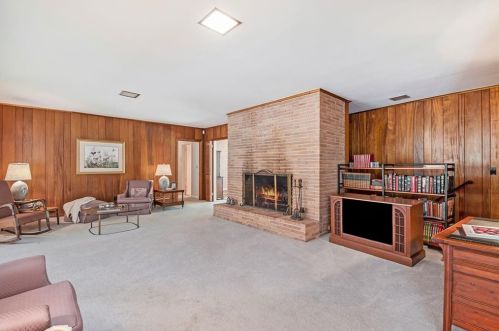 1386 Moores Mill Rd, Atlanta GA  30327-1432 exterior