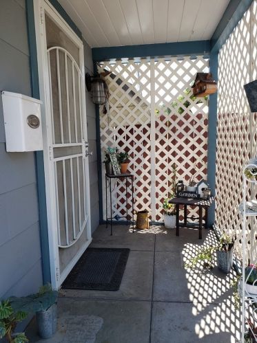 310 Pomona St, Santa Ana, CA 92707-1825