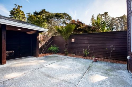 44044 Ocean Vista Ct, Mendocino, CA 95460-9600
