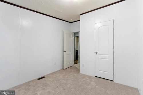 1148 Moulstown Rd, Hanover PA 17331-6853 exterior