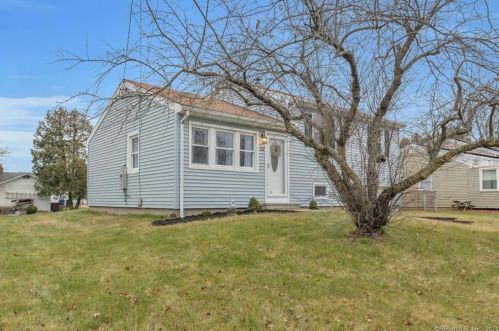 33 Minthal Dr, Southington, CT 06489-1246