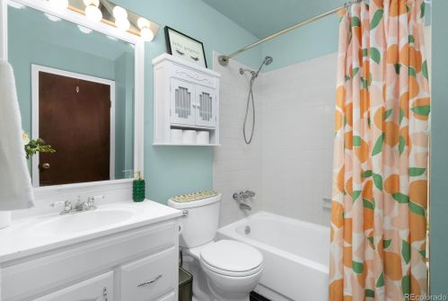 17225 Brown Cir, Aurora CO  80013-2104 exterior