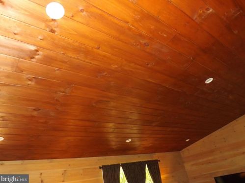 348 Ponds Ct, Berkeley Springs WV  25411-6514 exterior