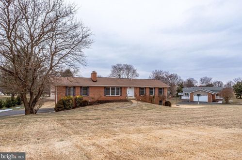 4008 Latham Dr, Haymarket, VA 20169-2409