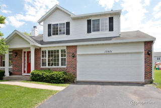 17901 Hampshire Dr, Gurnee, IL 60031-4567
