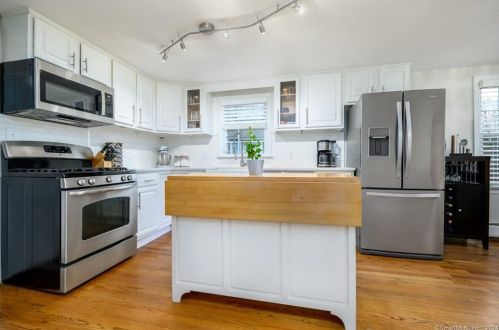 97 Ward St, Norwalk CT  06851-2827 exterior