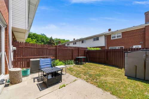 7795 Nordica Ave, Niles IL  60714-3311 exterior