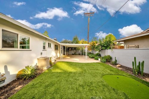 1048 Fairbrook Ln, Santa Ana CA  92706-1106 exterior