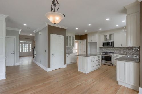 2611 Brookline Cir, Atlanta GA  30319-3686 exterior