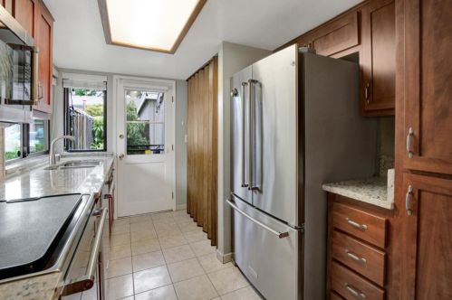 1211 Caspian Sea Dr, San Jose, CA 95126-4208