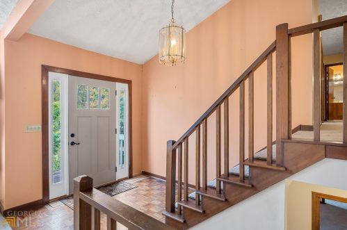 2190 Chartwell Dr, Marietta, GA 30066-4576