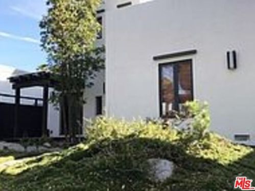 1808 Marine St, Santa Monica, CA 90405-5940