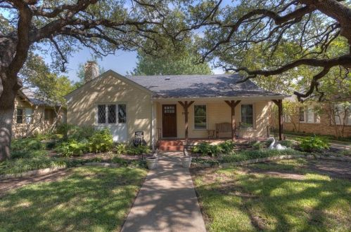 2547 Waits Ave, Fort Worth TX  76109-1432 exterior